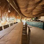 Des Pins Hotel