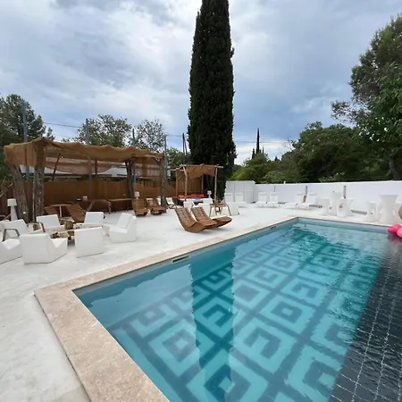 Hotel Des Pins *